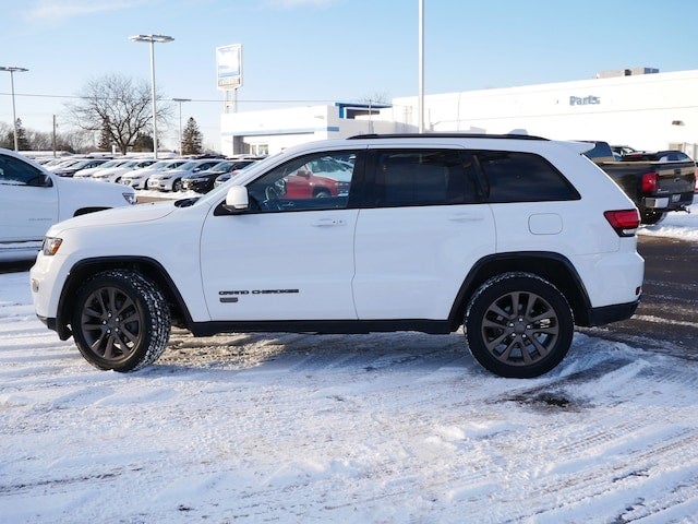 Used 2016 Jeep Grand Cherokee Limited with VIN 1C4RJFBG5GC360617 for sale in Fridley, Minnesota