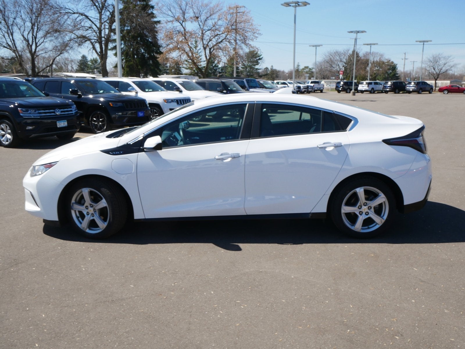 Used 2018 Chevrolet Volt LT with VIN 1G1RC6S58JU110758 for sale in Fridley, Minnesota