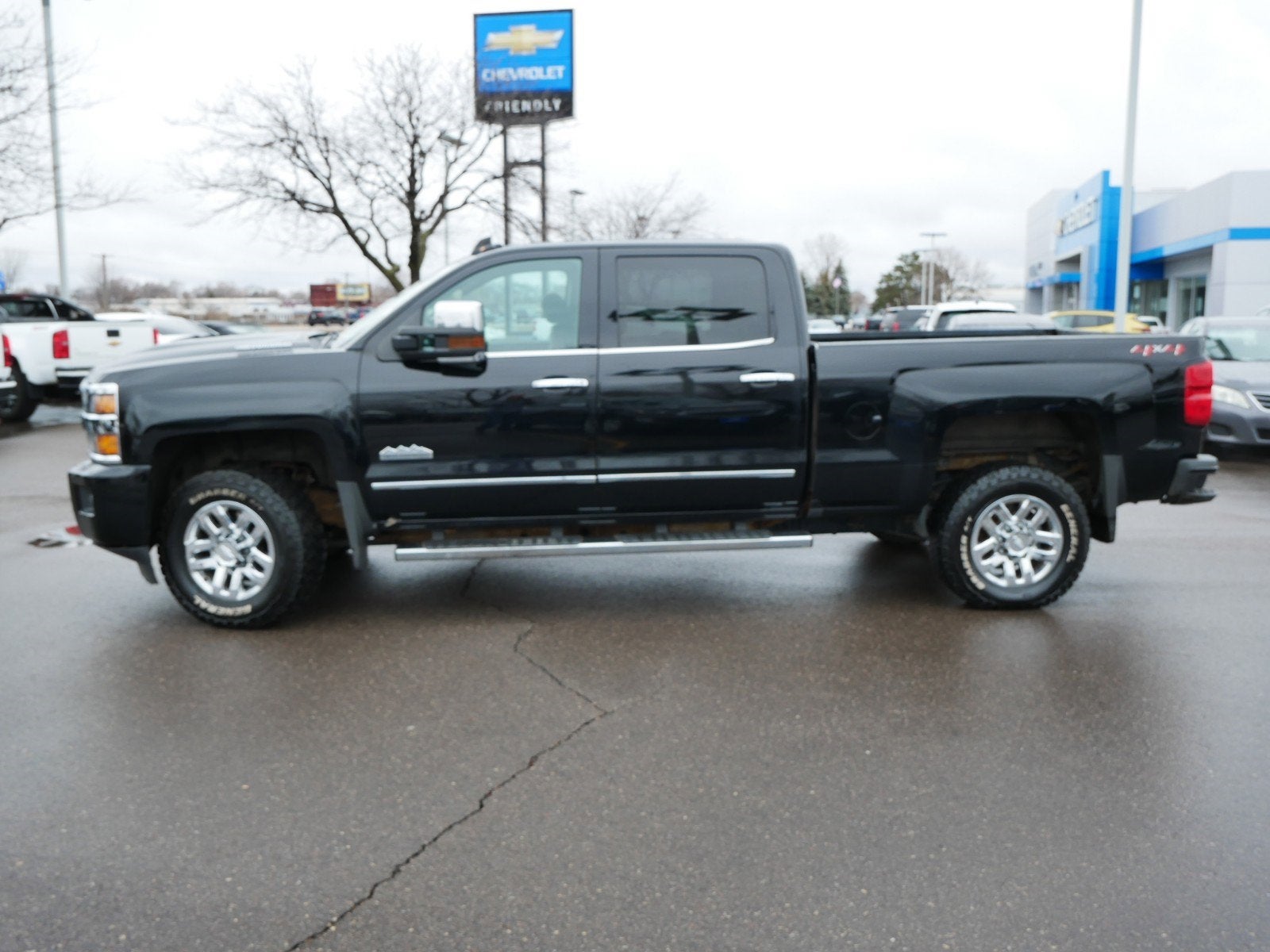 Used 2019 Chevrolet Silverado 3500HD High Country with VIN 1GC4KYEY9KF130075 for sale in Fridley, Minnesota