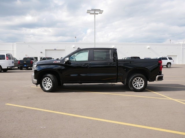 Used 2022 Chevrolet Silverado 1500 Limited LT with VIN 1GCUYDED3NZ149048 for sale in Fridley, Minnesota