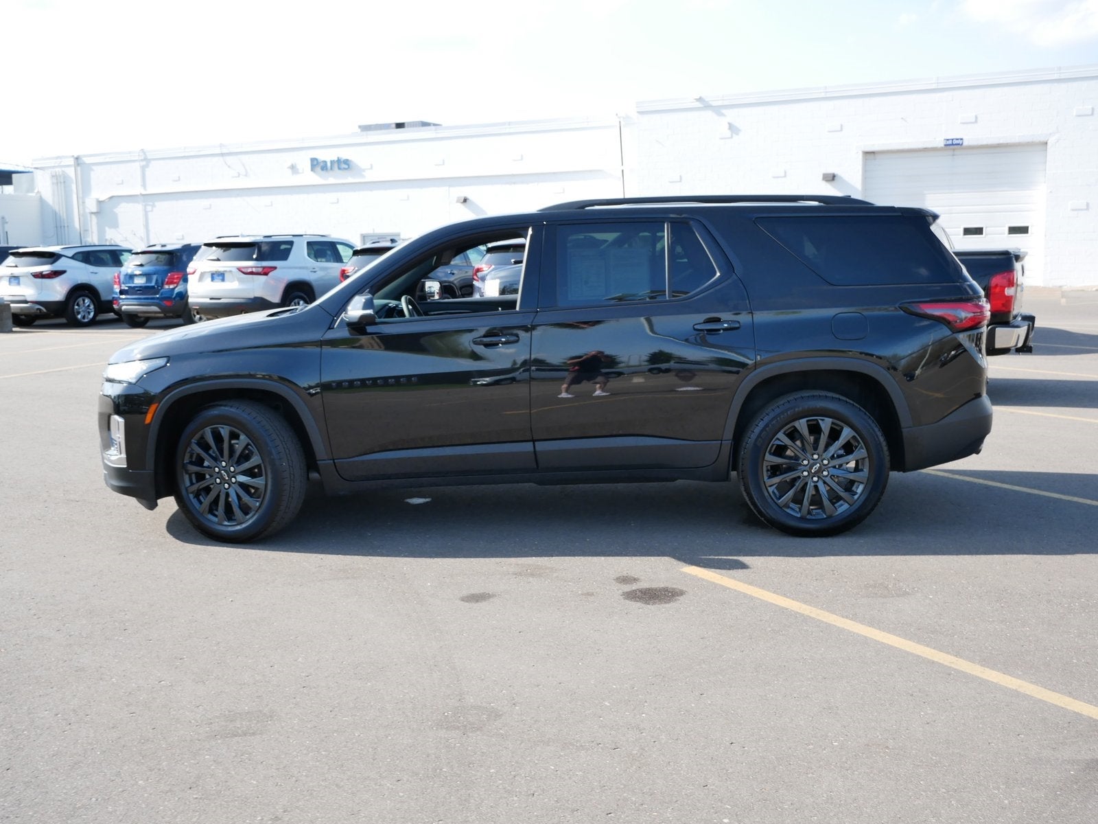 Used 2023 Chevrolet Traverse RS with VIN 1GNEVJKW3PJ138903 for sale in Fridley, Minnesota
