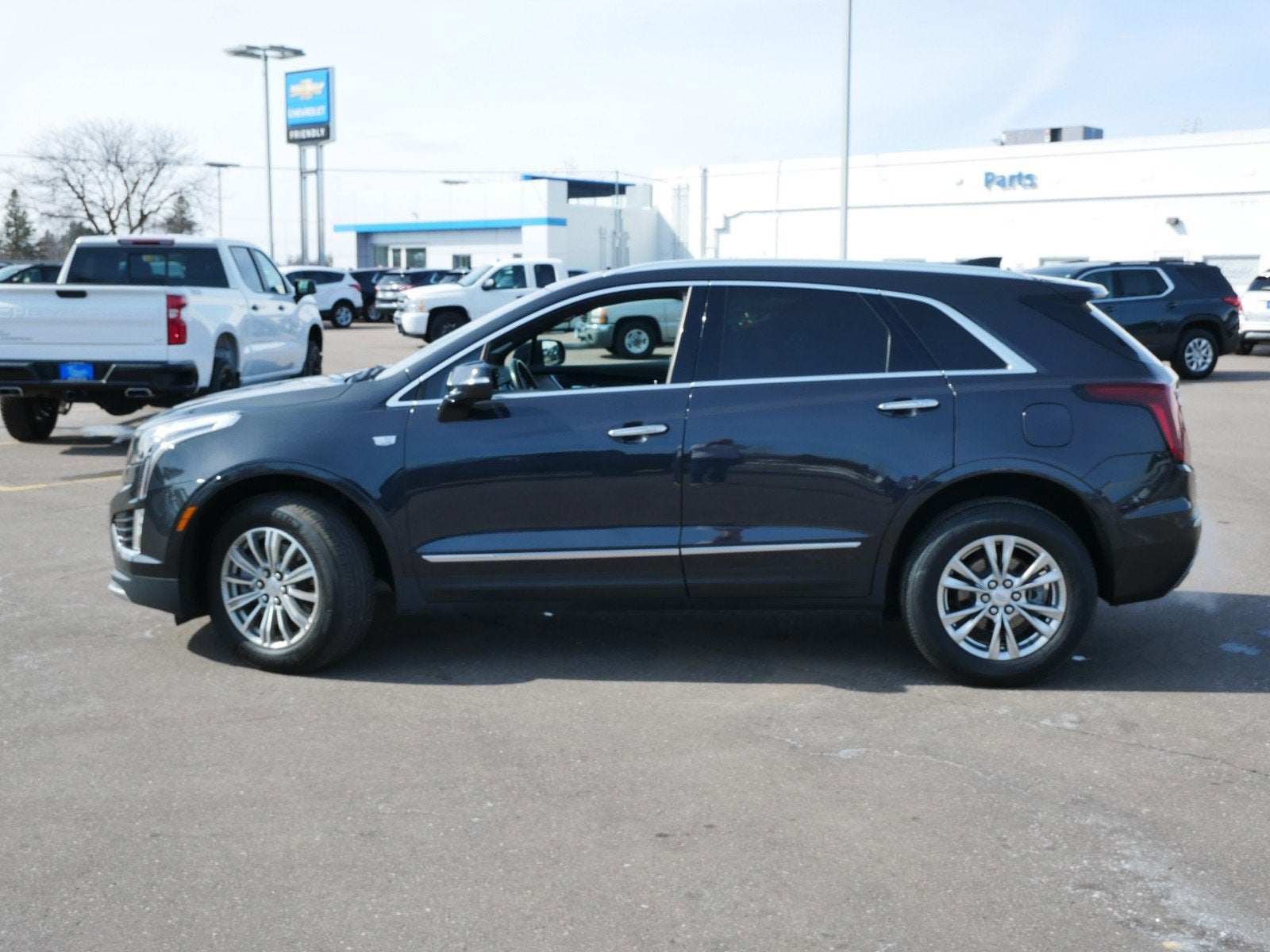 Used 2020 Cadillac XT5 Premium Luxury with VIN 1GYKNDRS9LZ224609 for sale in Fridley, Minnesota
