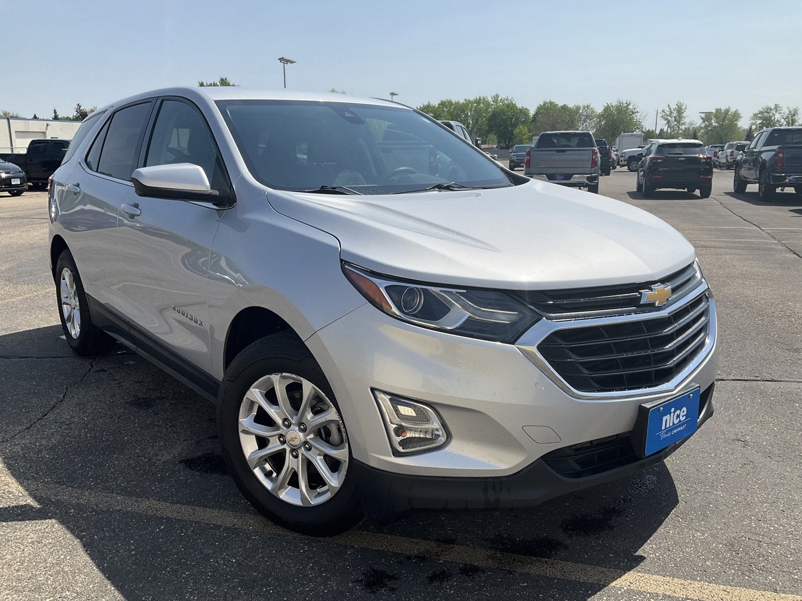 Used 2020 Chevrolet Equinox LT with VIN 2GNAXTEV6L6170887 for sale in Fridley, Minnesota