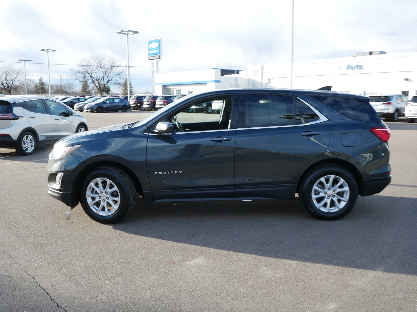 Used 2020 Chevrolet Equinox LT with VIN 3GNAXKEV5LS627619 for sale in Fridley, Minnesota