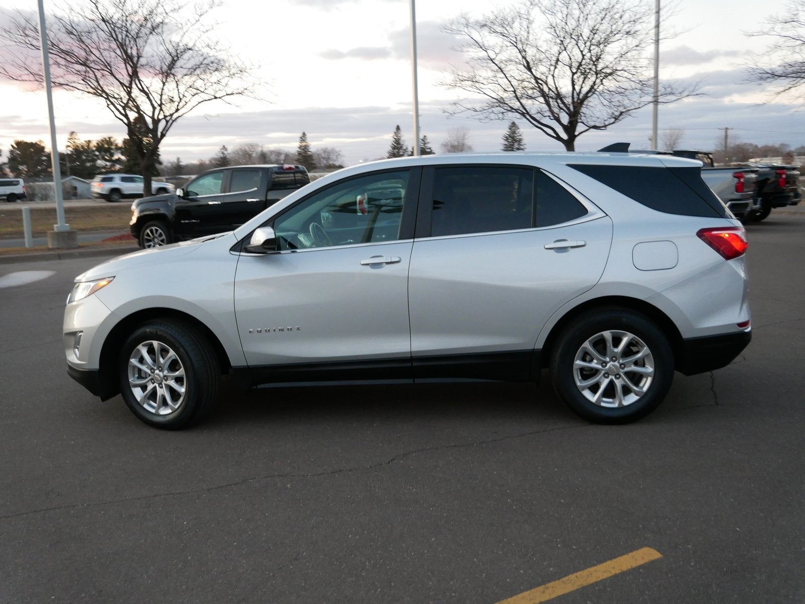 Used 2021 Chevrolet Equinox LT with VIN 3GNAXKEV8ML367938 for sale in Fridley, Minnesota