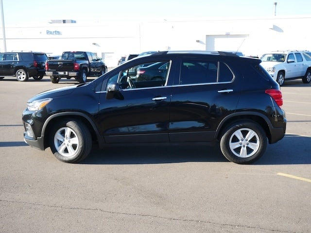 Used 2020 Chevrolet Trax LT with VIN KL7CJLSB2LB062693 for sale in Fridley, Minnesota