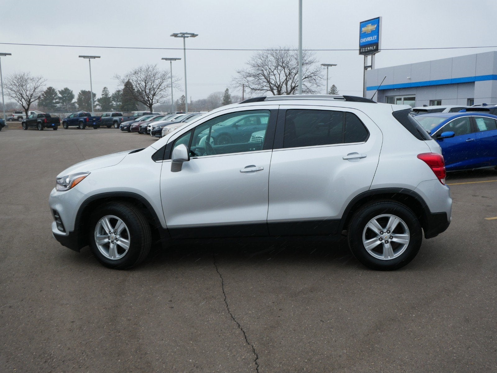 Used 2020 Chevrolet Trax LT with VIN KL7CJLSB8LB035465 for sale in Fridley, Minnesota