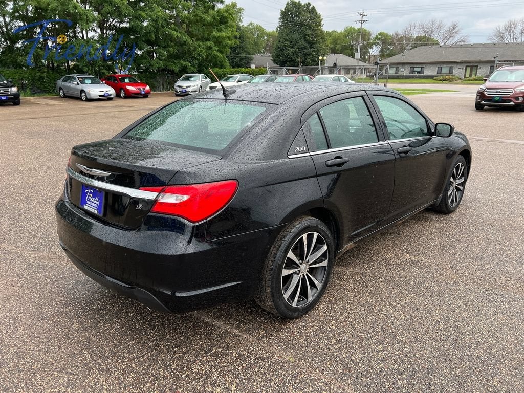 2011 Chrysler 200 S