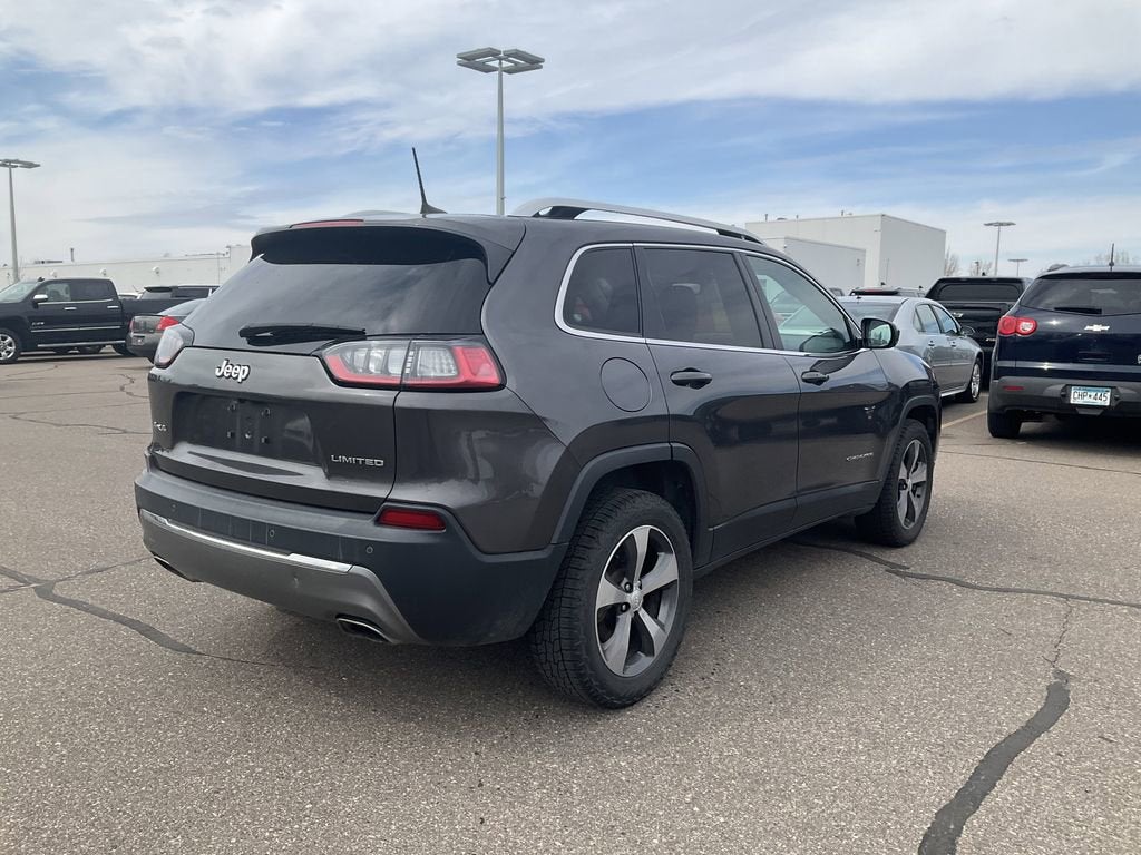 Used 2019 Jeep Cherokee Limited with VIN 1C4PJMDN7KD207585 for sale in Fridley, MN