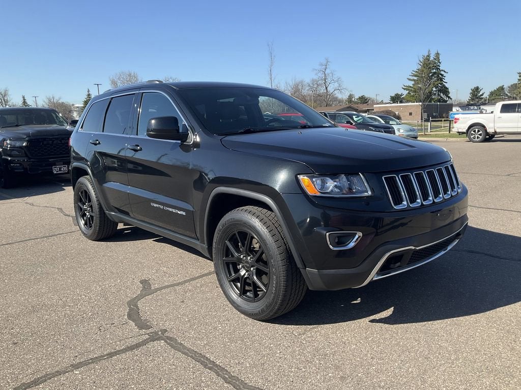 Used 2015 Jeep Grand Cherokee Laredo E with VIN 1C4RJFAG2FC802916 for sale in Fridley, MN