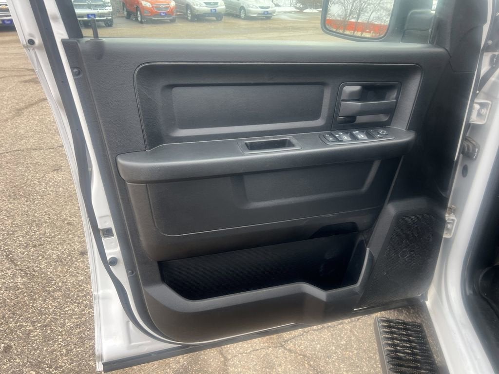 2019 RAM 1500 Classic Express Quad Cab 4x4 6'4" Box