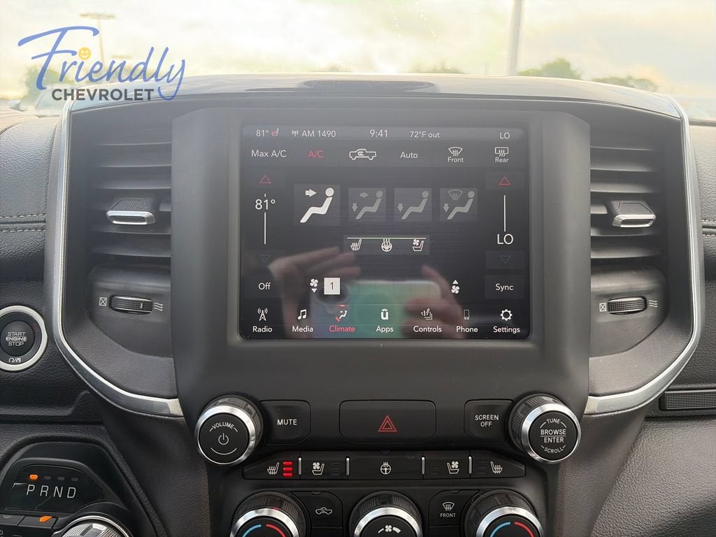 2020 RAM 1500 Laramie Quad Cab 4x4 6'4" Box