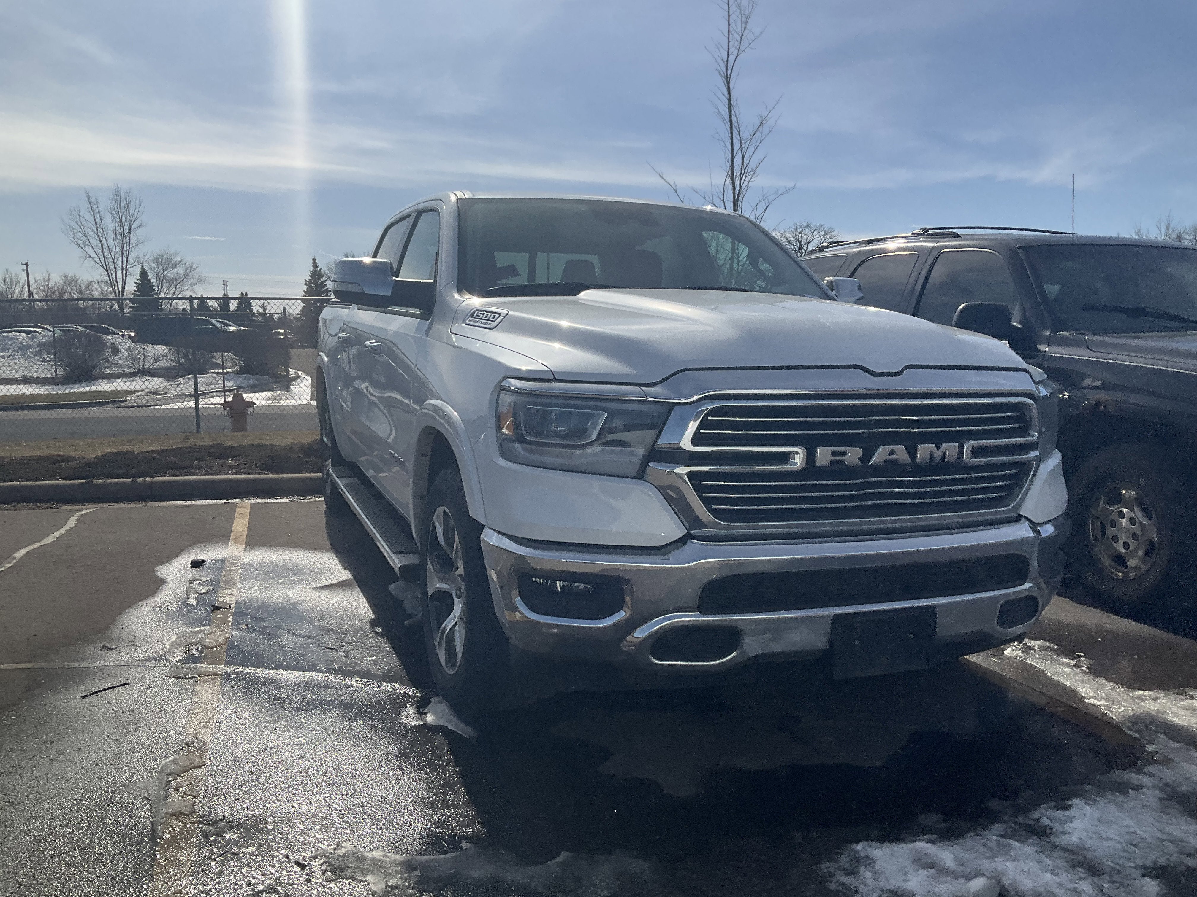 2022 RAM 1500 Laramie Crew Cab 4x4 5'7" Box