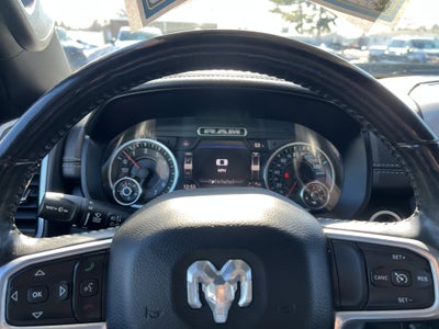2020 RAM 1500 Laramie Crew Cab 4x4 5'7" Box