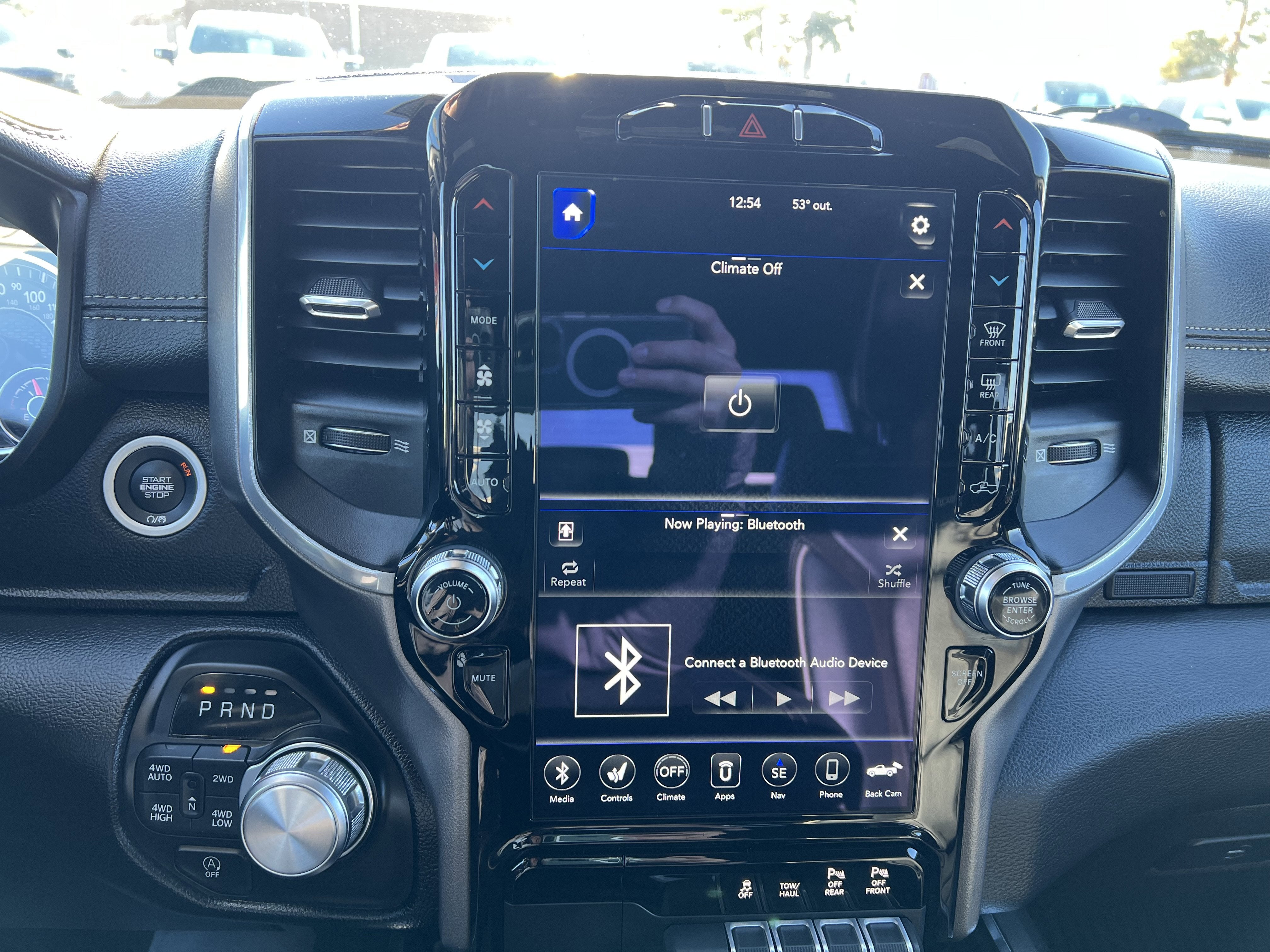 2020 RAM 1500 Laramie Crew Cab 4x4 5'7" Box