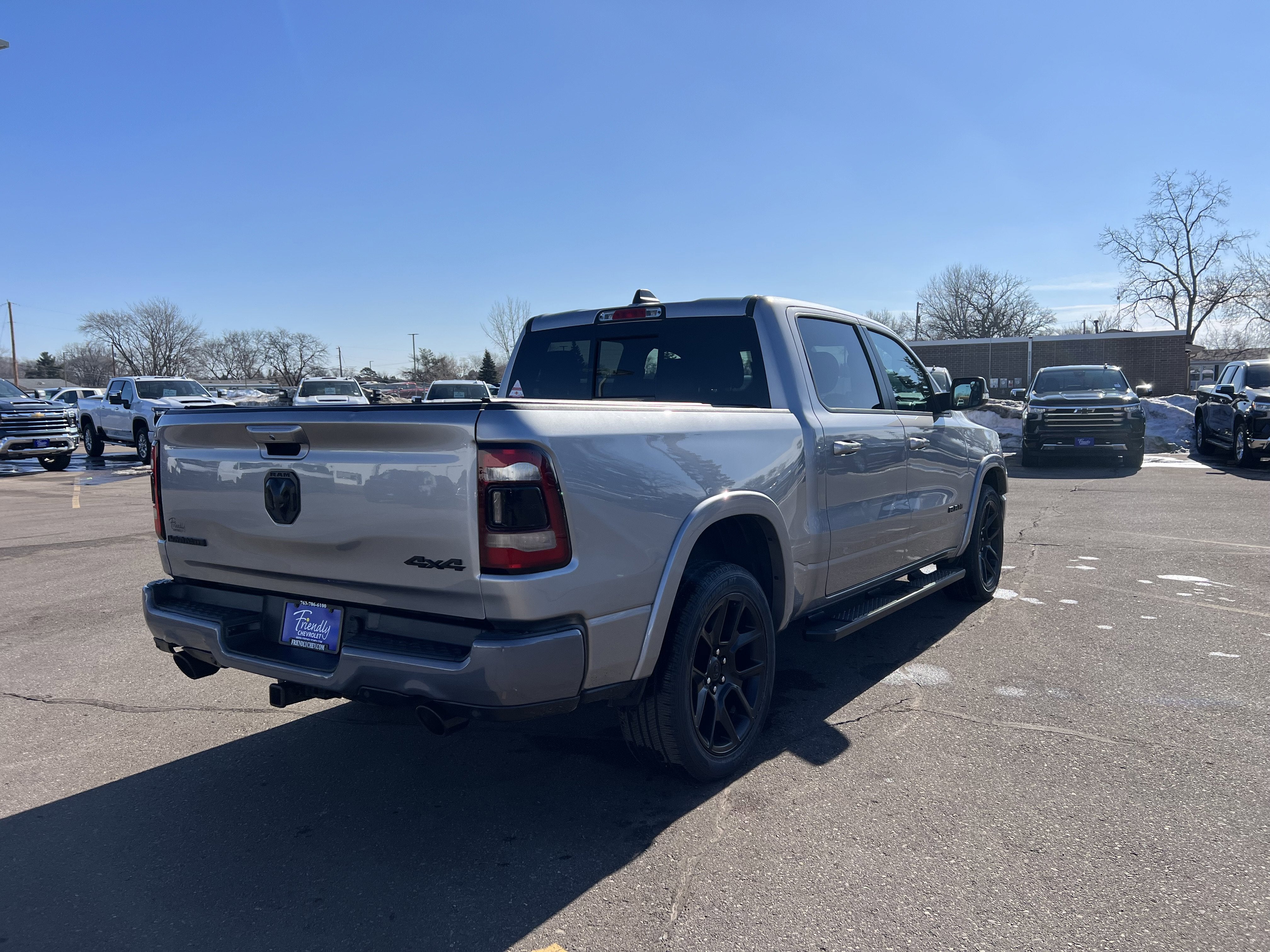 2020 RAM 1500 Laramie Crew Cab 4x4 5'7" Box