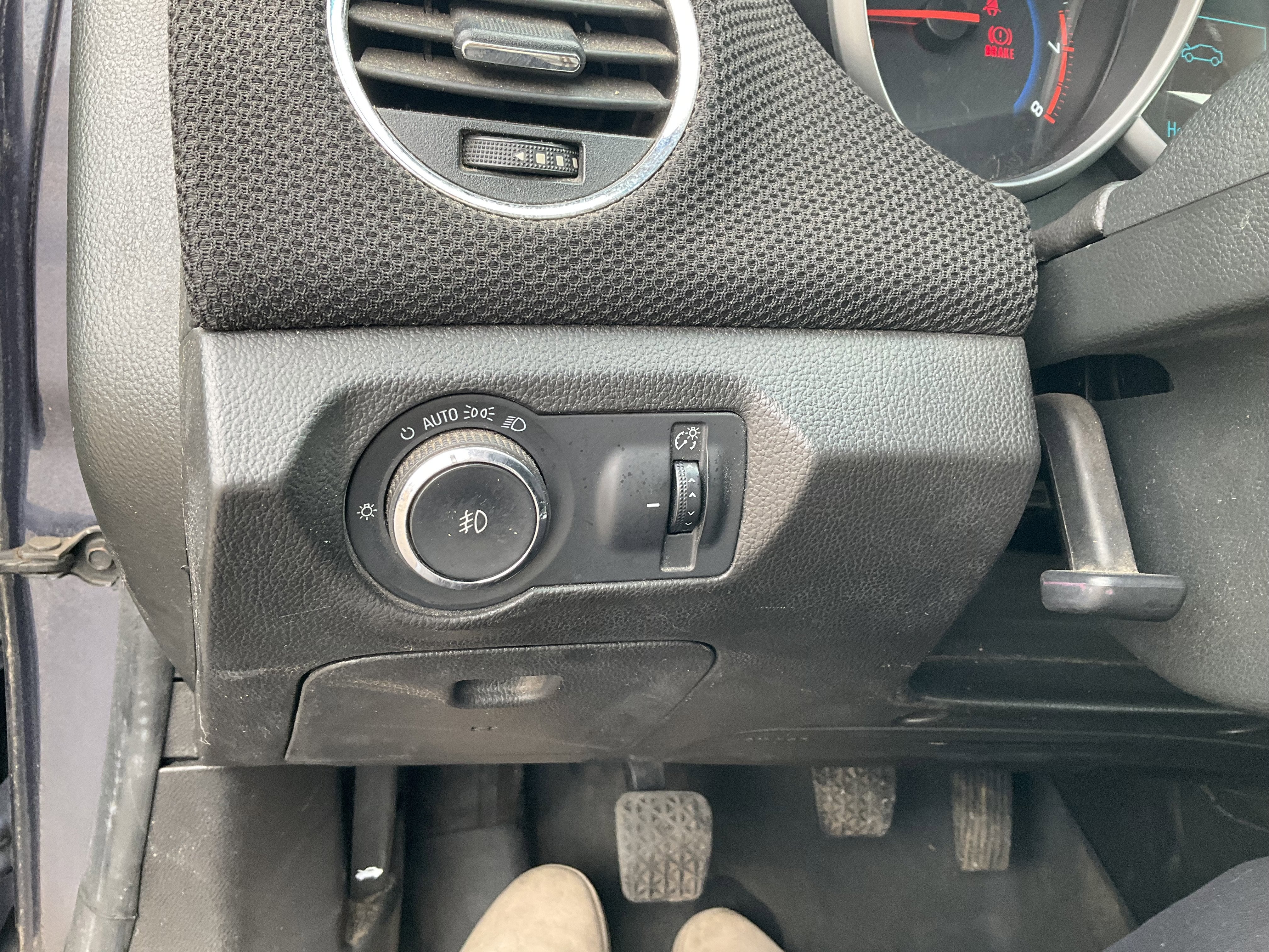 2013 Chevrolet Cruze 1LT