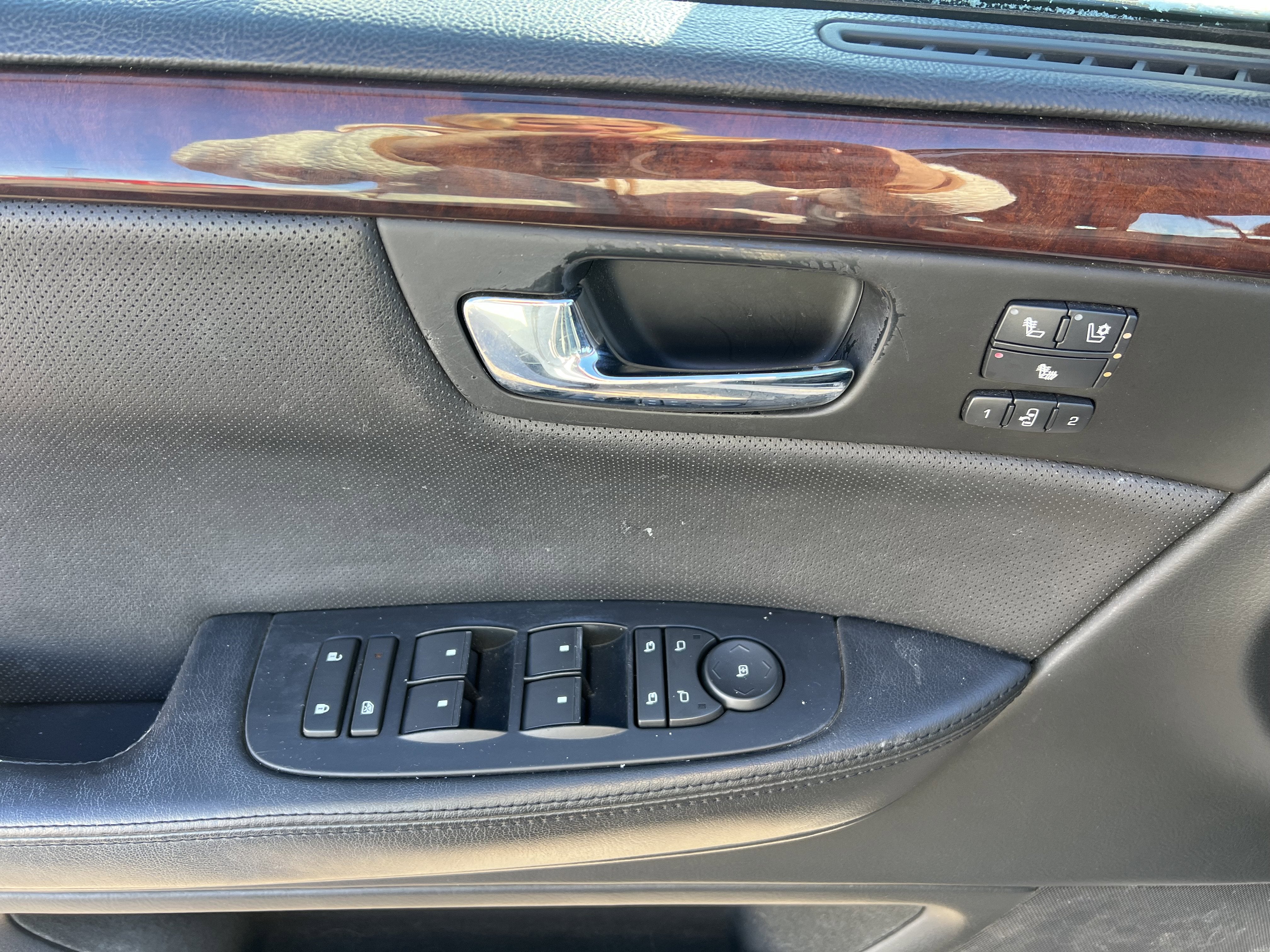 2008 Cadillac DTS w/1SD