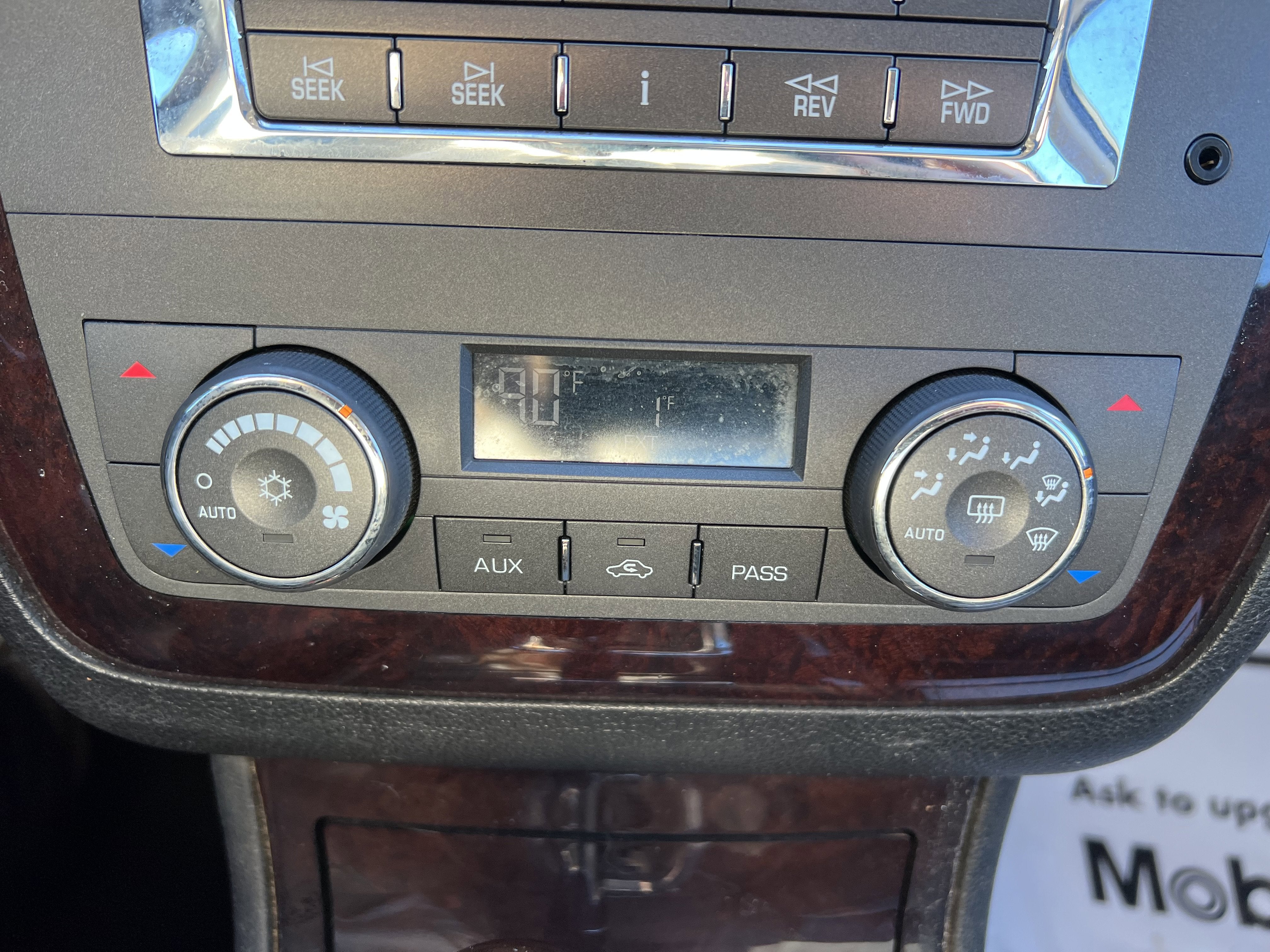 2008 Cadillac DTS w/1SD