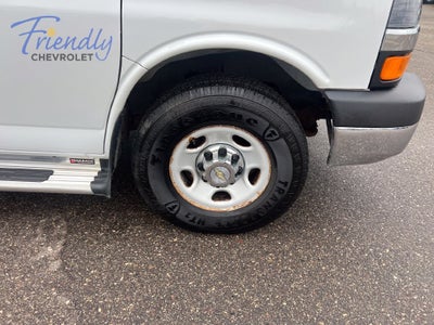 2011 Chevrolet Express Passenger 3500 1LT
