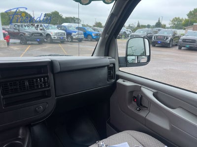2011 Chevrolet Express Passenger 3500 1LT