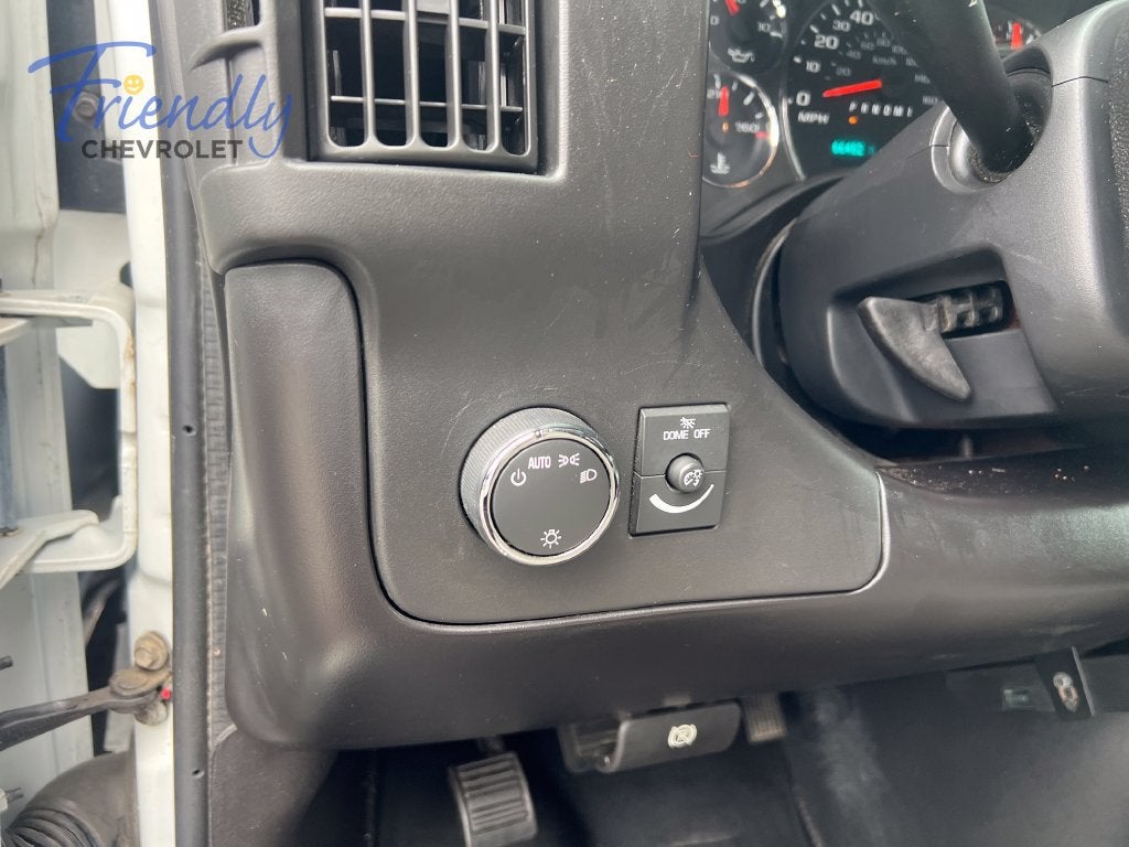2011 Chevrolet Express Passenger 3500 1LT