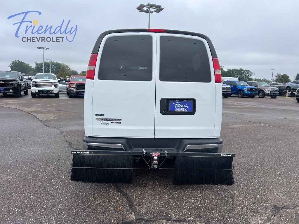 2011 Chevrolet Express Passenger 3500 1LT