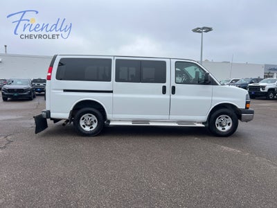 2011 Chevrolet Express Passenger 3500 1LT