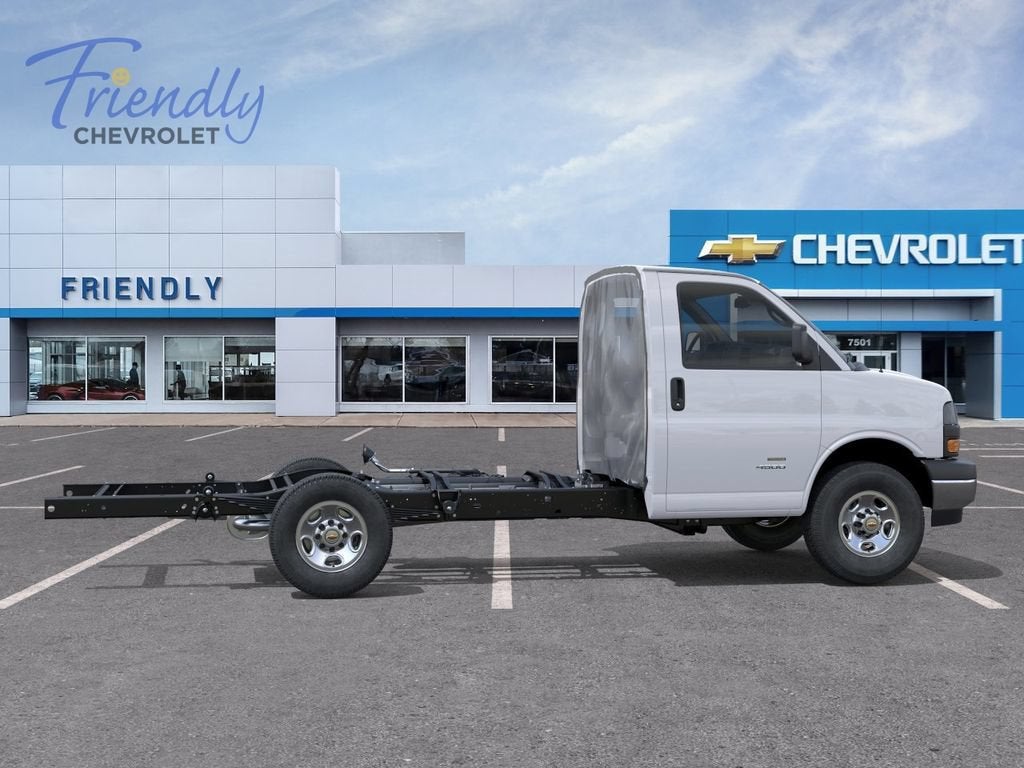 2026 Chevrolet Express Cutaway 3500 1WT