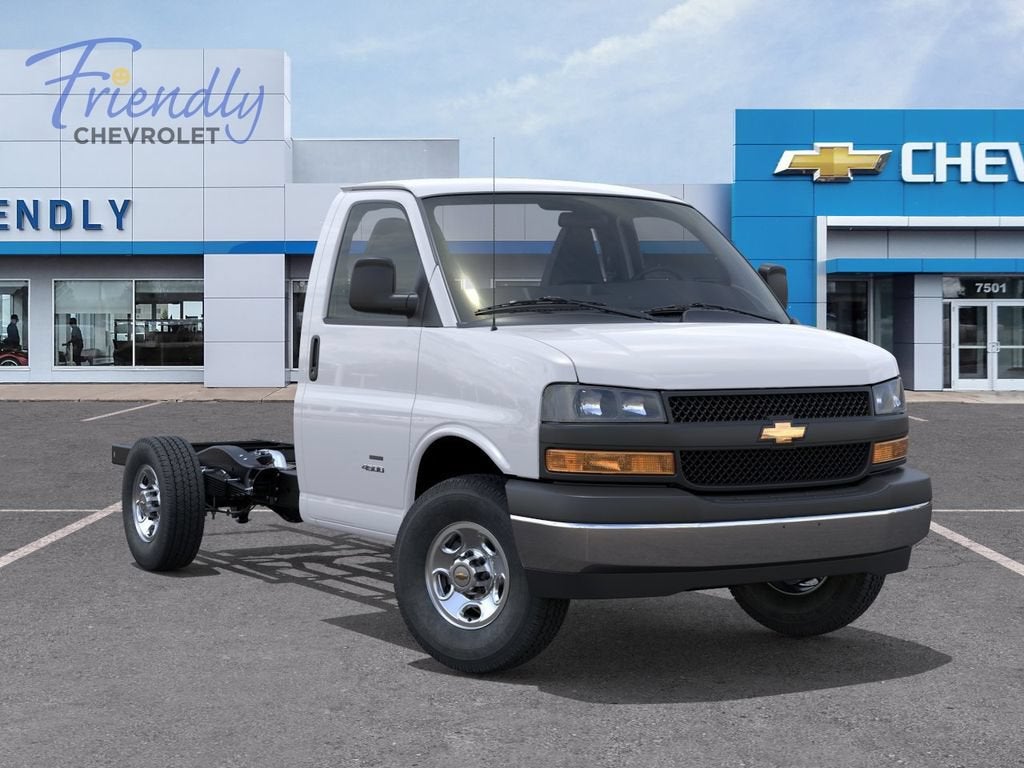 2026 Chevrolet Express Cutaway 3500 1WT