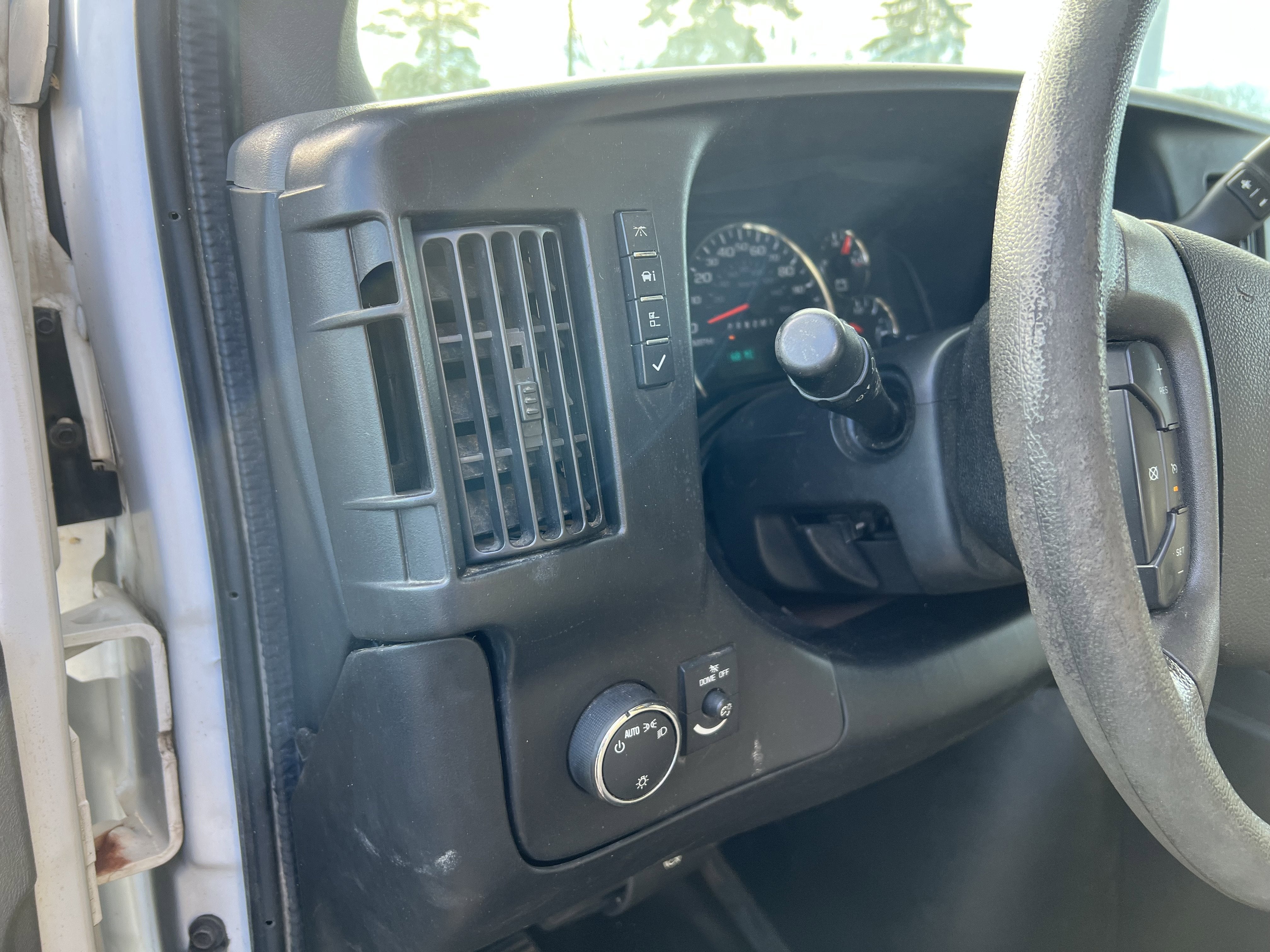 2017 Chevrolet Express Cutaway 3500 3500 Van 139"