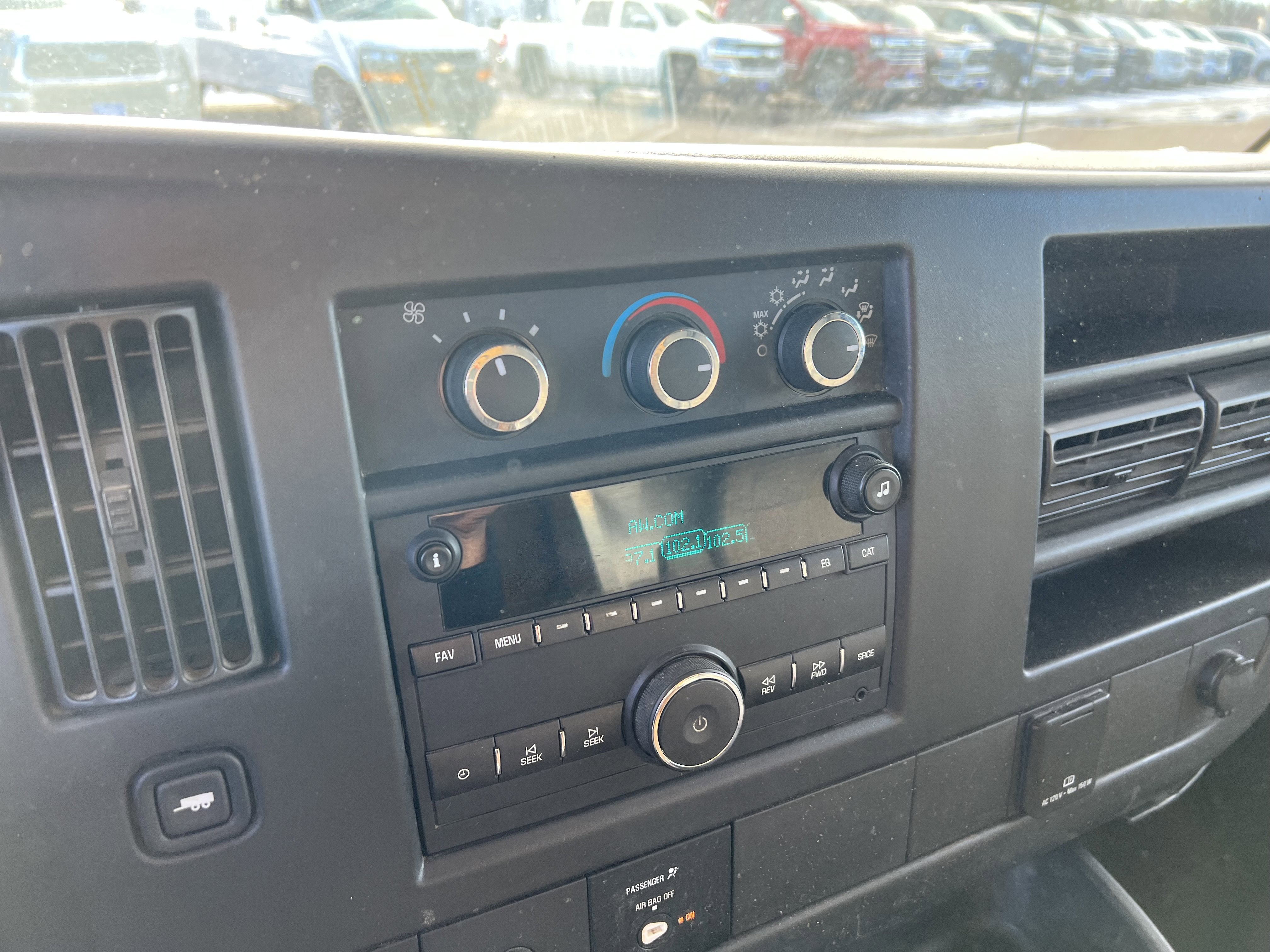 2017 Chevrolet Express Cutaway 3500 3500 Van 139"