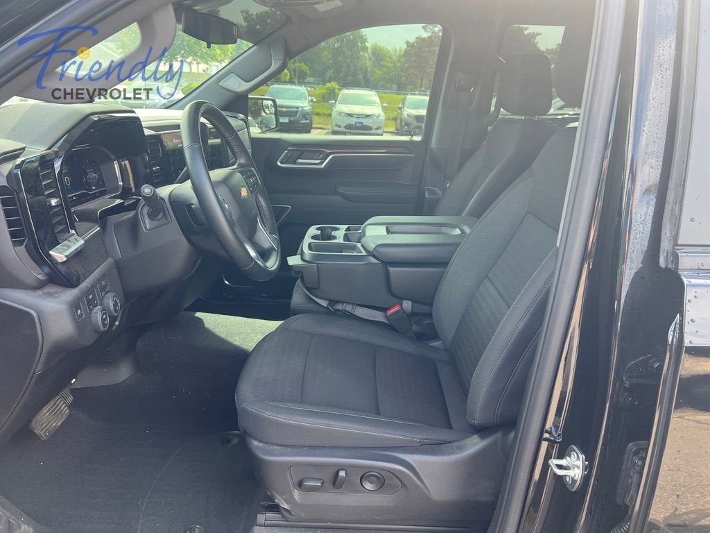 2025 Chevrolet Silverado 1500 LT (2FL)