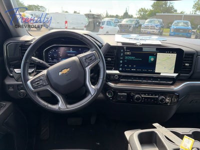 2025 Chevrolet Silverado 1500 LT (2FL)