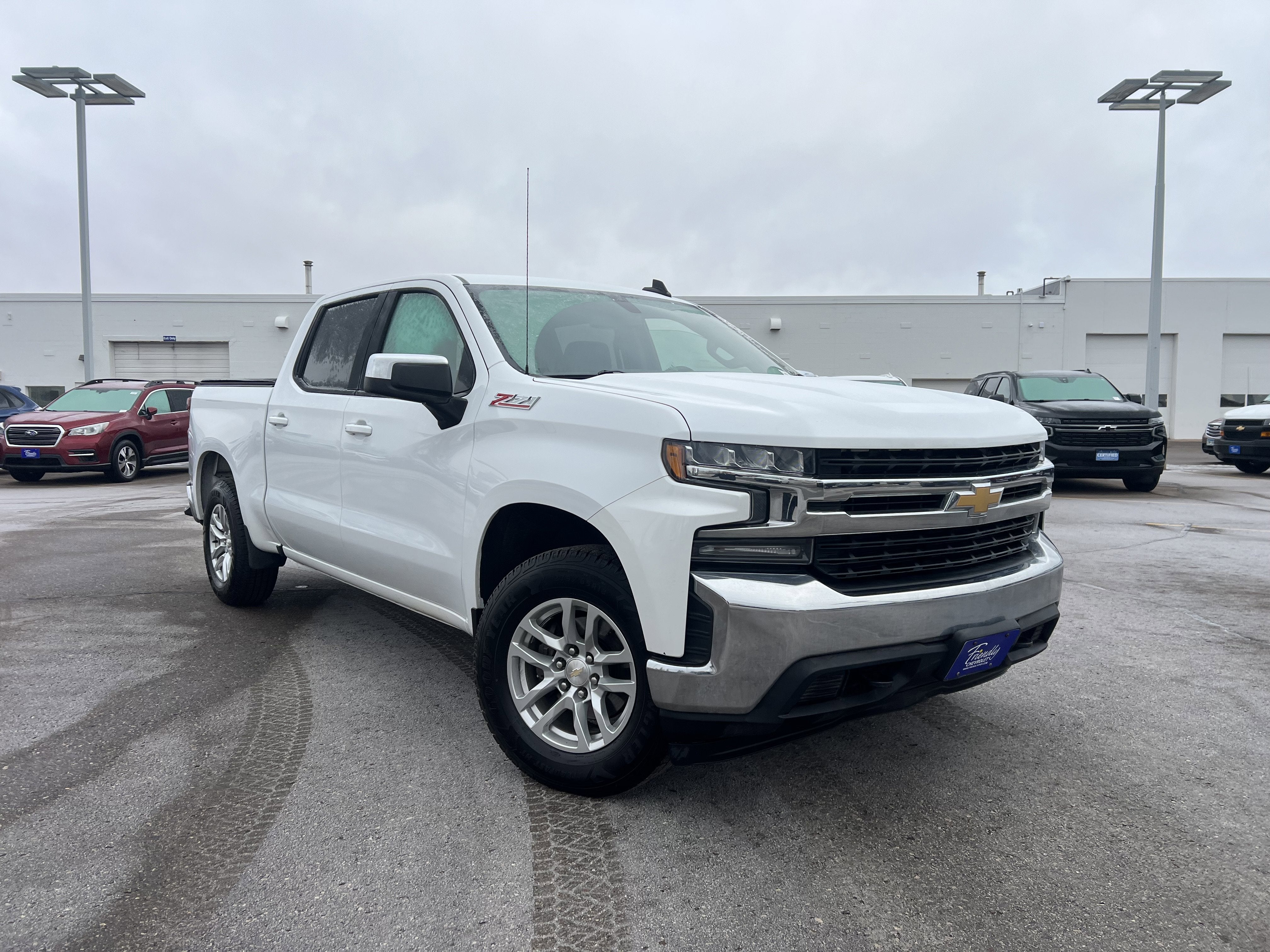 Used 2019 Chevrolet Silverado 1500 LT with VIN 1GCUYDED3KZ134075 for sale in Fridley, Minnesota