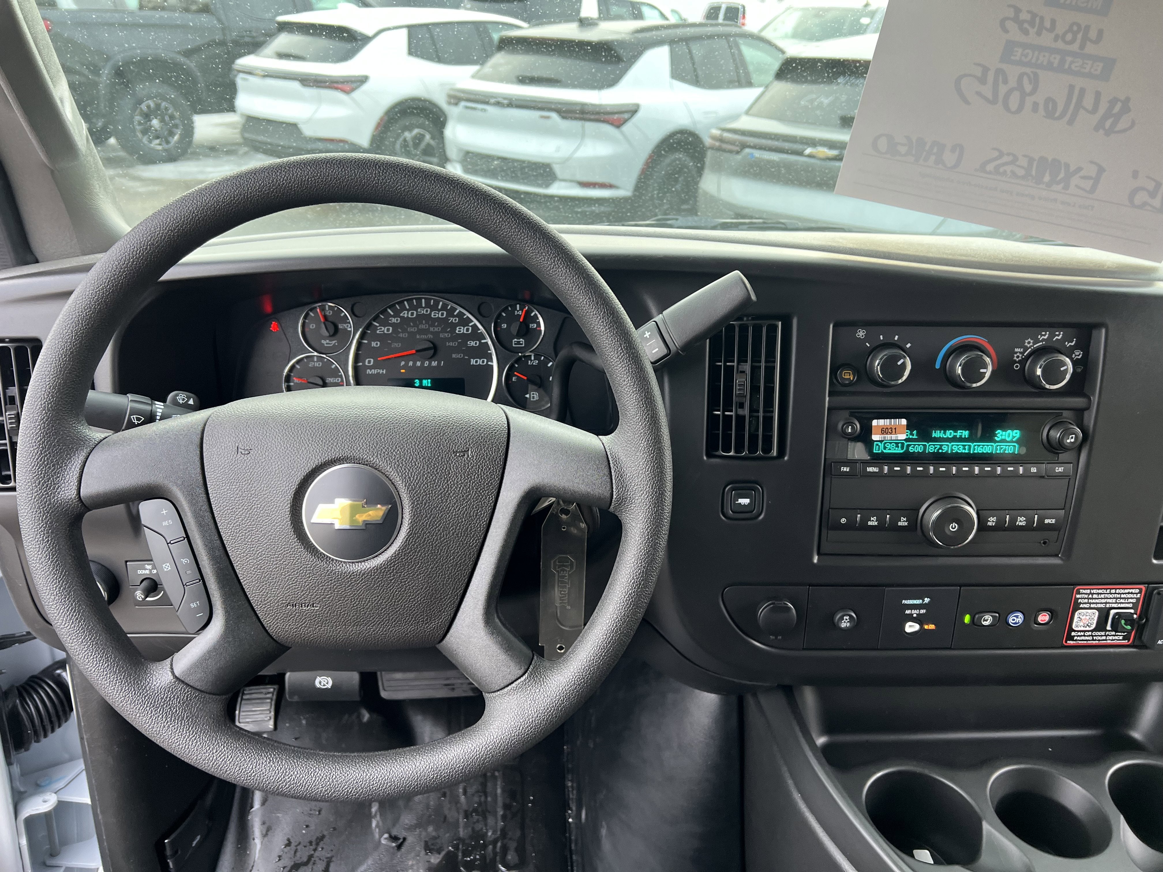 2025 Chevrolet Express Cargo 2500 WT