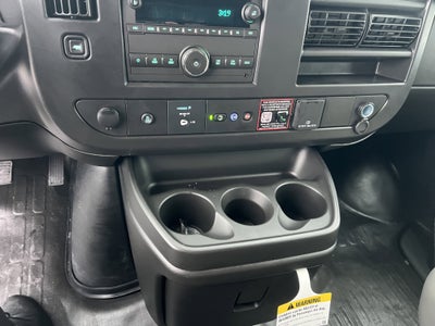 2025 Chevrolet Express Cargo 3500 WT