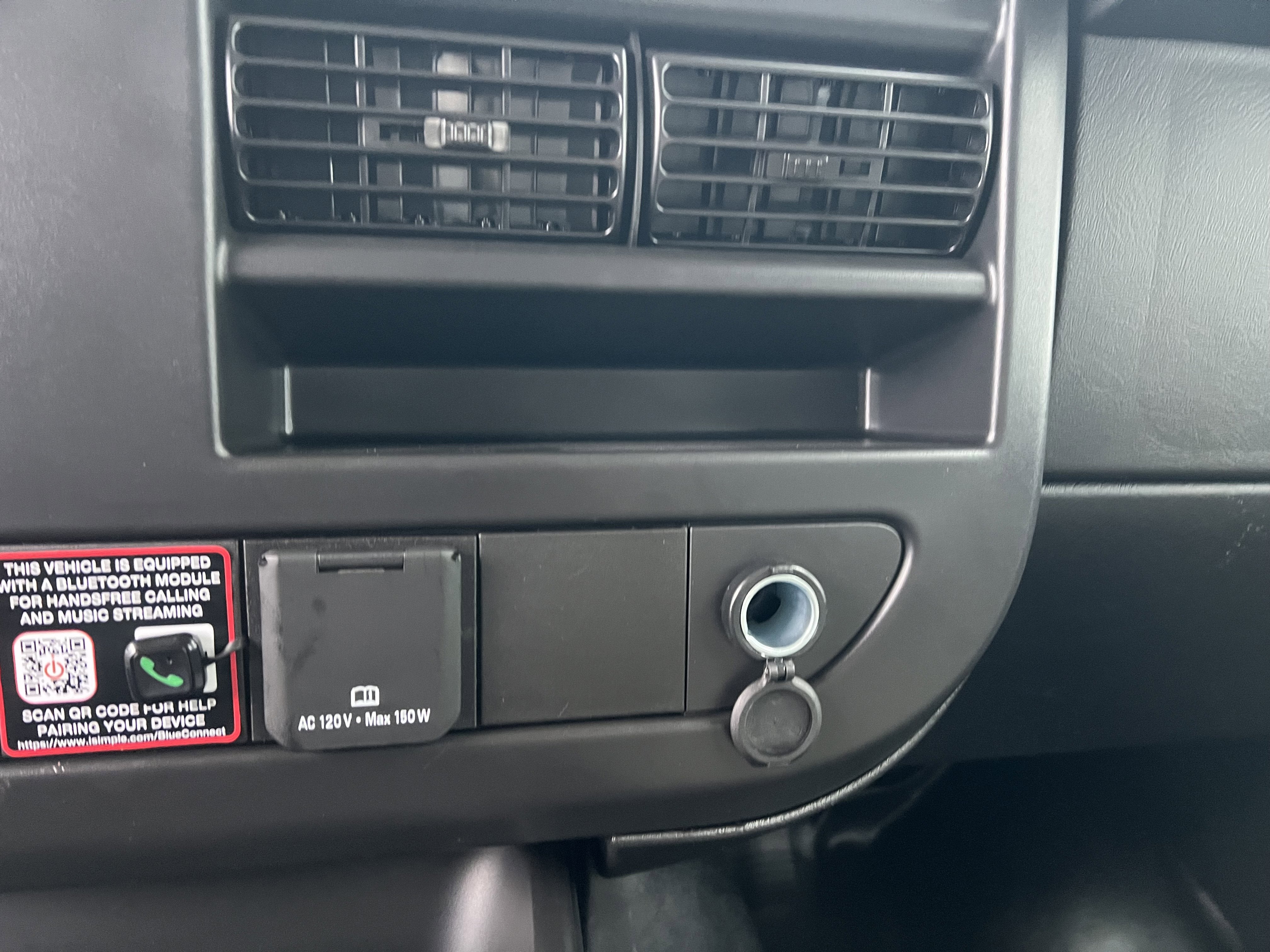 2025 Chevrolet Express Cargo 3500 WT