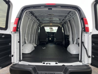 2025 Chevrolet Express Cargo 3500 WT