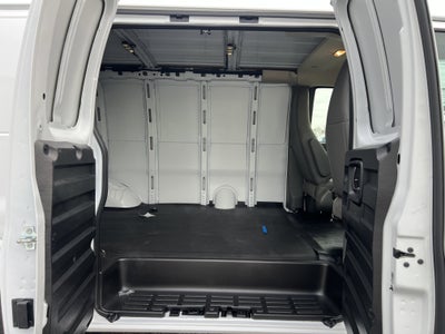 2025 Chevrolet Express Cargo 3500 WT