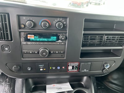 2025 Chevrolet Express Cargo 3500 WT