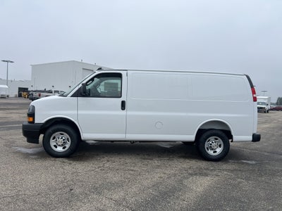2025 Chevrolet Express Cargo 3500 WT