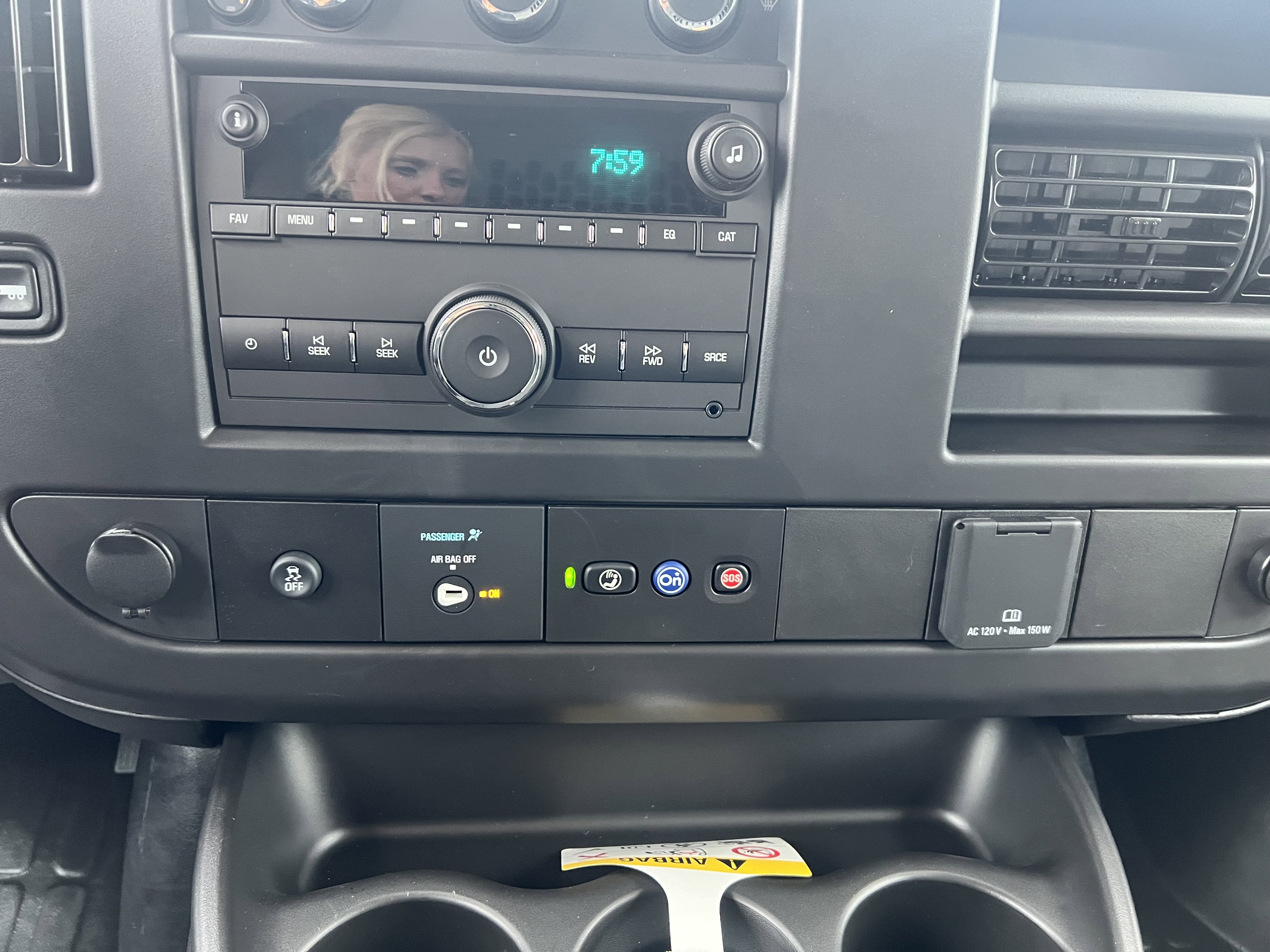 2025 Chevrolet Express Cargo 3500 WT