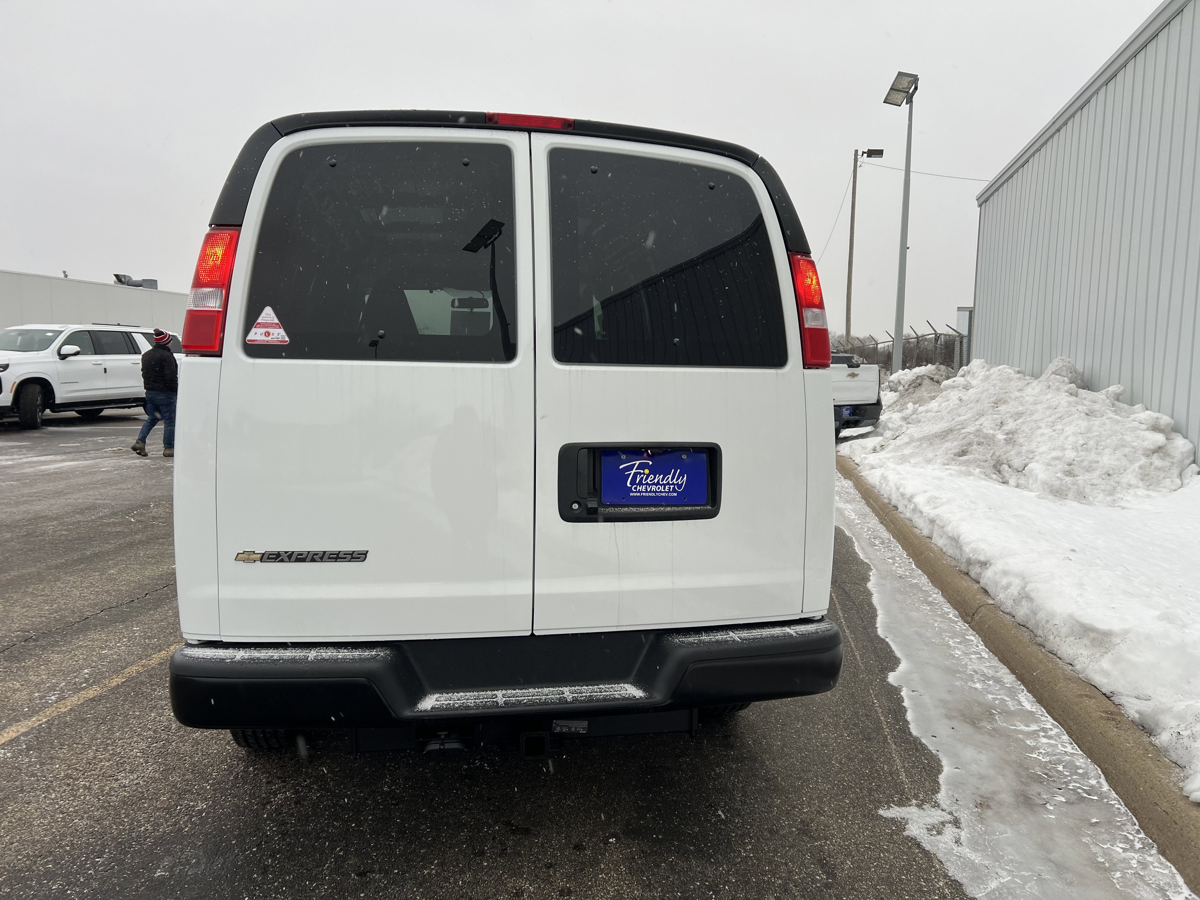 2025 Chevrolet Express Cargo 3500 WT