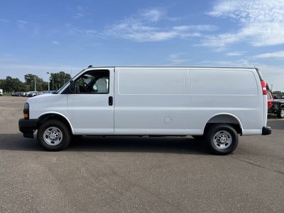 2025 Chevrolet Express Cargo 3500 WT