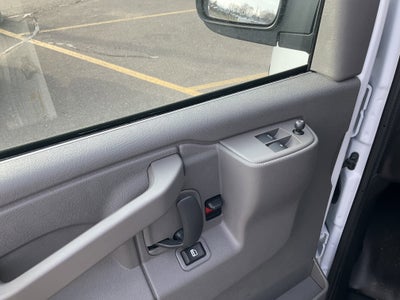 2025 Chevrolet Express Cargo 3500 WT