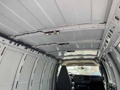 2025 Chevrolet Express Cargo 3500 WT