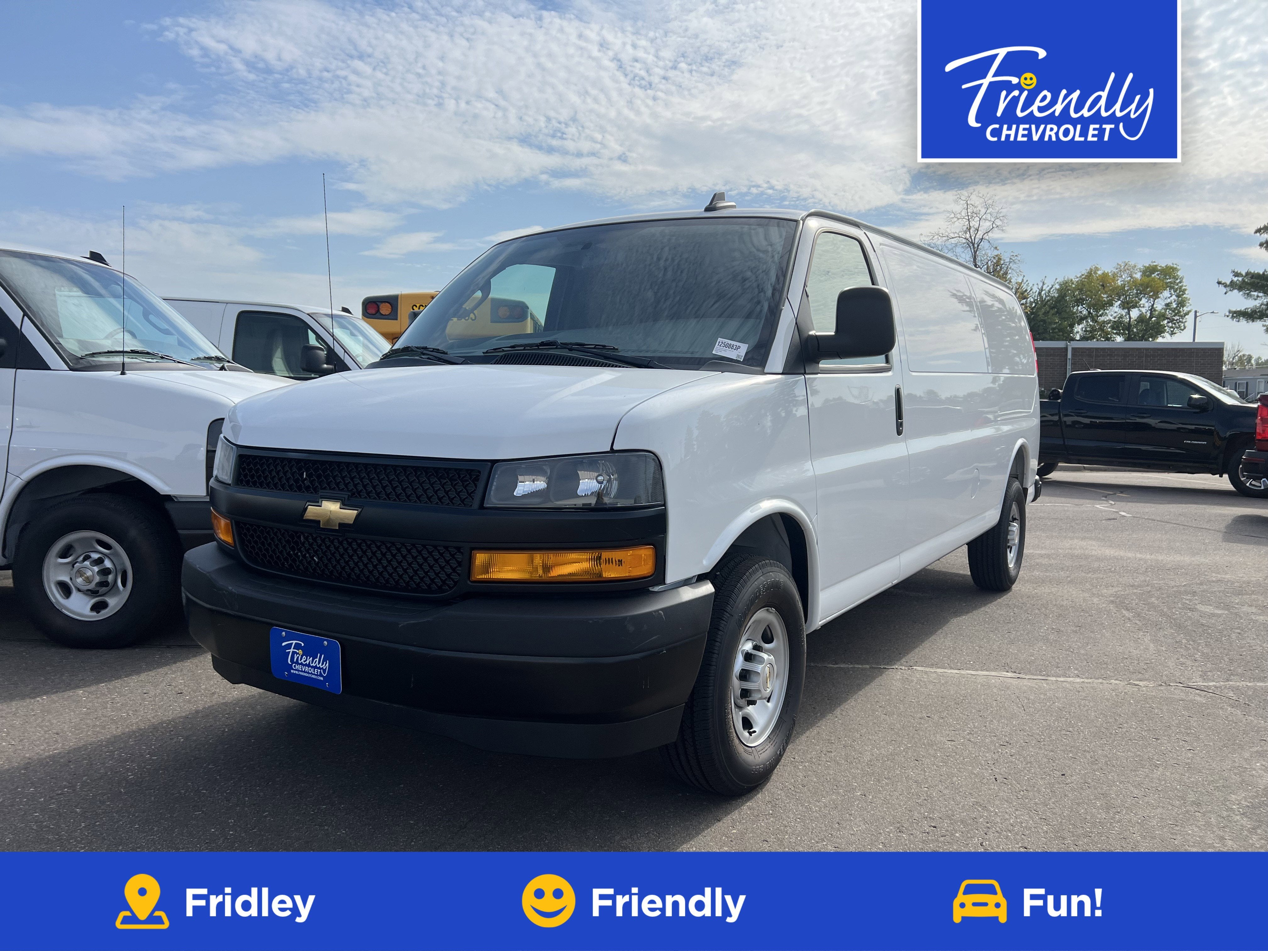 2025 Chevrolet Express Cargo 3500 WT