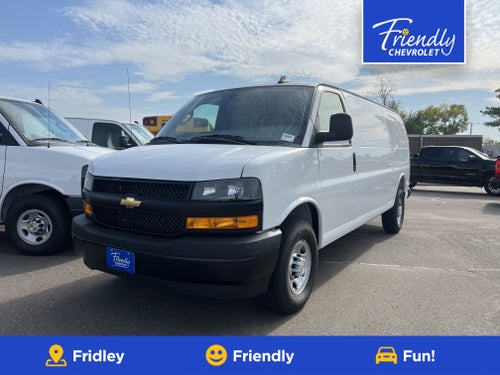 2025 Chevrolet Express Cargo 3500 WT
