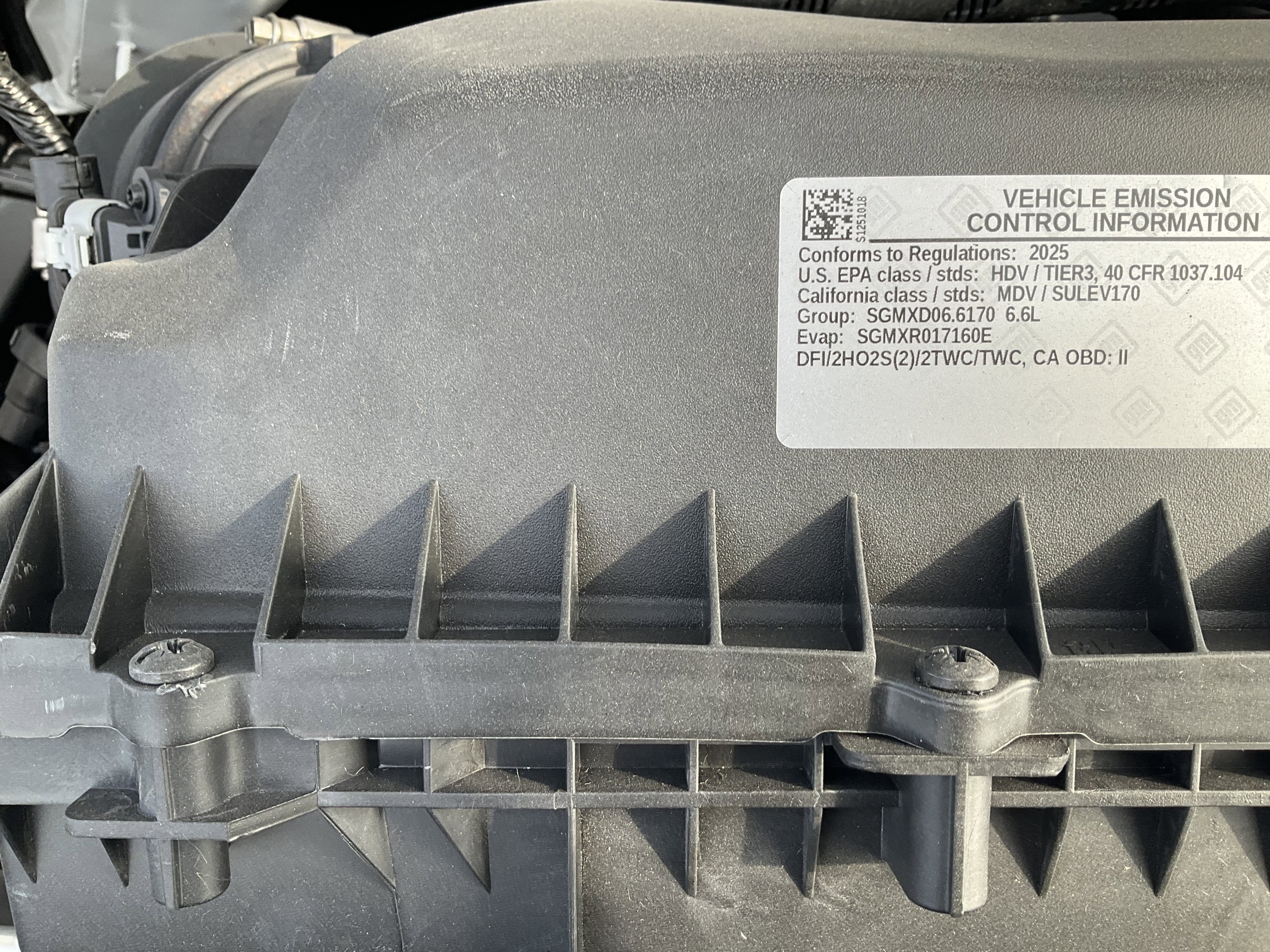 2025 Chevrolet Express Cargo 3500 WT